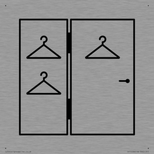 I065 Large Changing room